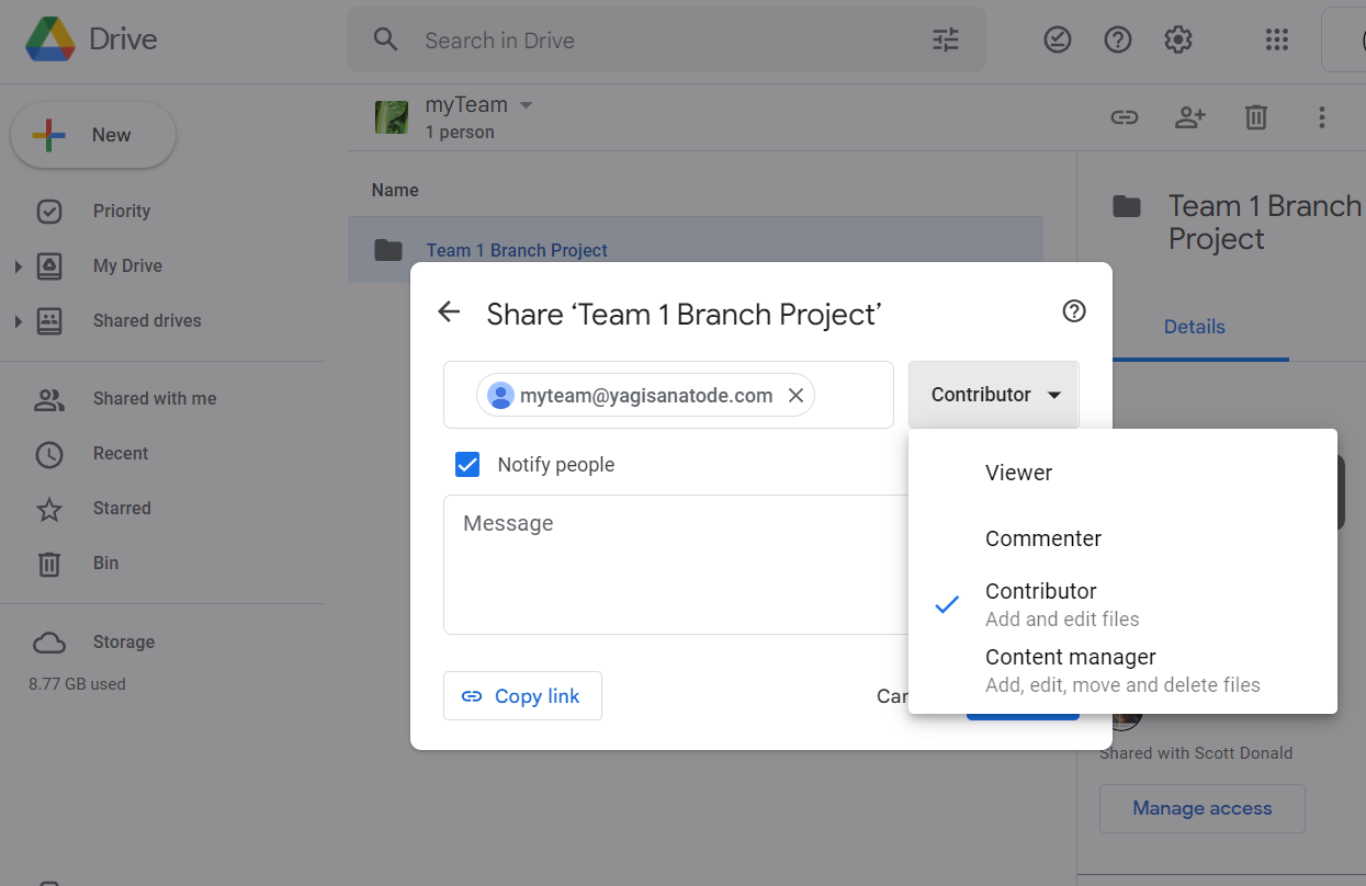 The demonstration of how to share a Google Drive folder with Google Groups.